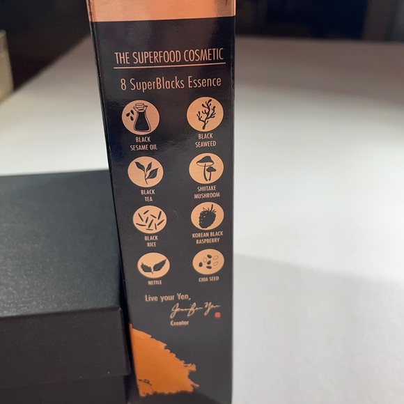 Yensa Silk Bronzing Base - Picture 4 of 4